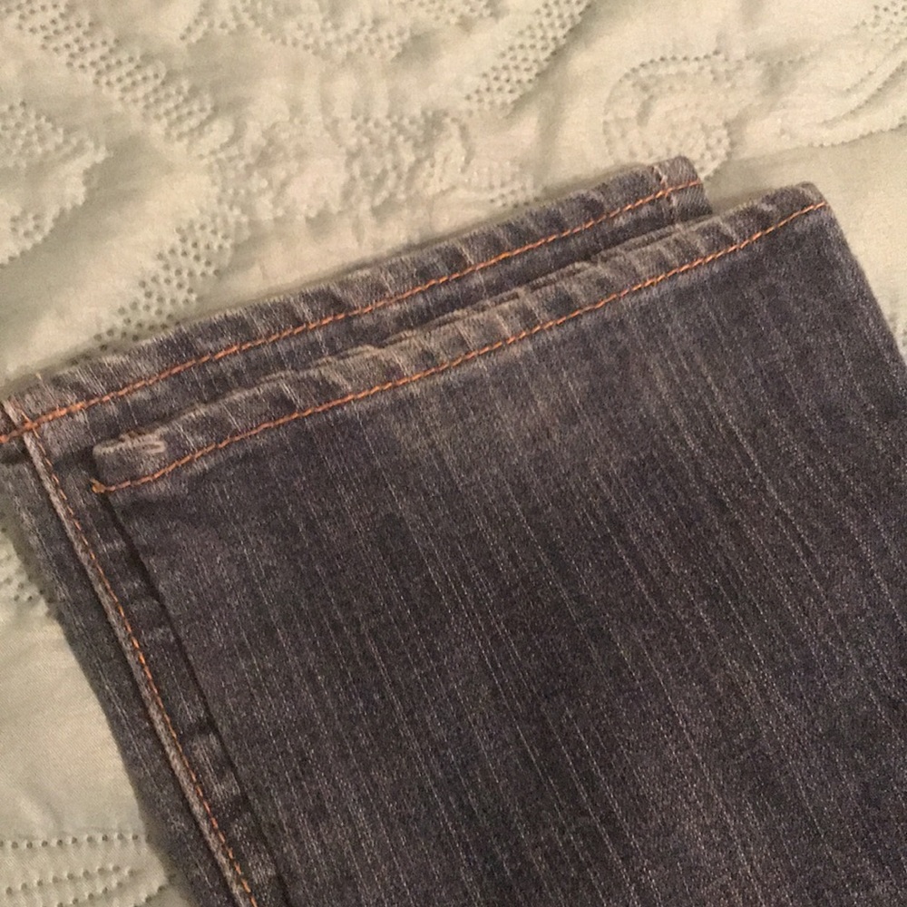 ❤️ (14)Ladies size 2 reg old navy blue jeans by The Diva. Wonderful condition! - Picture 3 of 8